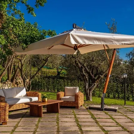 Villa Aprea Luxury Capri Views & Guest Services
